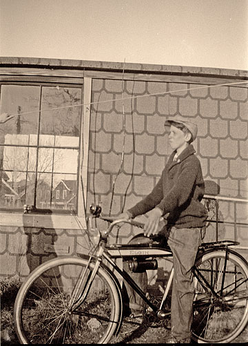 1932 William Watt on his bike